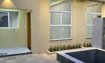 Imagem 2: Casa a venda com 03 quartos sendo um suíte na melhor localização do bairro do Cristo