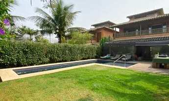 Imagem 2: Sobrado frente ao mar em Condomínio, com 4 Suítes na Praia de Barra do Una!