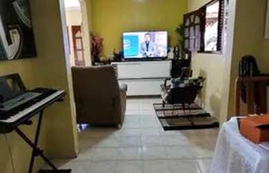 Imagem 4: Casa com 5 quartos, sendo 1 suíte. <br>Sala para 3 ambientes<br>Cozinha <br