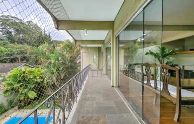 Imagem 3: Residência de Luxo em Rua Fechada: Viva com Elegância na Região do Morumbi e Clube Paineir