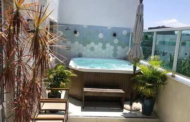 Imagem 7: Lindíssima cobertura com hidromassagem e área gourmet