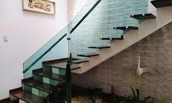 Imagem 7: Casa para venda possui 240 metros quadrados com 4 quartos em Vila Norma - Valinhos - SP