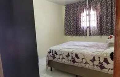 Imagem 2: Casa com 5 quartos, sendo 1 suíte. <br>Sala para 3 ambientes<br>Cozinha <br