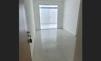 Imagem 4: 2 quartos sendo 1 suíte <br>Sala<br>Varanda<br>Cozinha <br>Área de