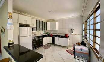 Imagem 5: Casa para venda tem 133 metros quadrados com 3 quartos em Jardim Brasília - Camaçari - BA