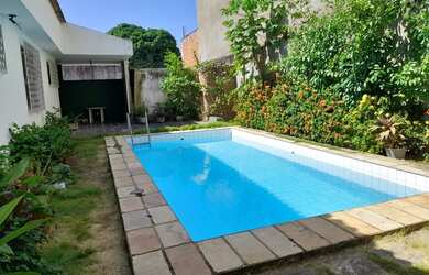 Imagem 4: Vendo ou Alugo Casa Comercial com Área total de 654 m² localizado na Rua Canuto Aguiar Mei