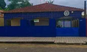 Imagem: Vende-se uma casa de paia com piscina no
