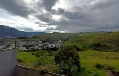 Imagem 14: Casa à venda em bairro nobre