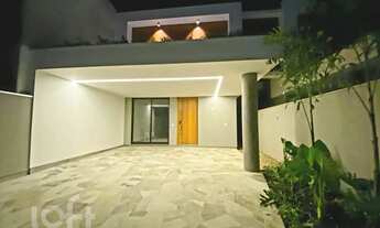 Imagem 2: Casa à venda em Estância Velha com 174 m², 3 quartos, 3 suítes, 2 vagas