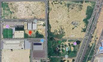 Imagem 4: Amplo Terreno Comercial de 2.400m²