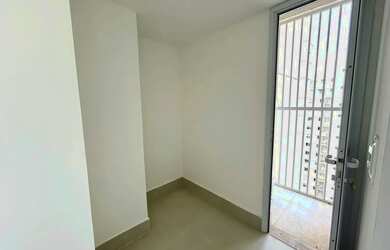 Imagem 5: Apartamento de Alto Padrão à Venda 3 Suítes, 155m², Andar Alto, Completo em Armários e La