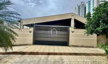 Imagem: CASA PORTEIRA FECHADA COM PISCINA NO MONTE