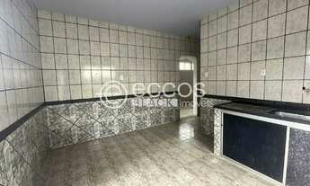 Imagem 3: Casa para aluguel, 3 quartos, 2 vagas, CENTRO - ARAGUARI/MG