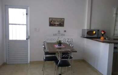 Imagem 2: Oportunidade - Casa com edícula - Jardim Colonial - 3 Dormitórios - 90m²