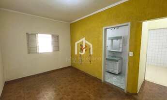 Imagem 7: Casa com 4 dormitórios sendo 1 suíte no bairro Vila Marly em Taubaté