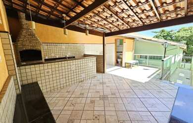 Imagem: Casa com 3 Quartos e 2 banheiros à Venda