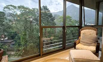 Imagem 4: Cobertura Duplex de Alto Padrão no Cônego com Vista para as Montanhas