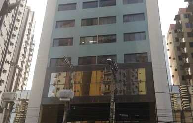 Imagem 2: Alugo excelente sala no melhor local da Doca. Sala dividida, climatizada