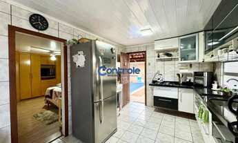 Imagem 6: Casa c/5 dormitórios (1 suíte), edícula e com piscina, no Bela Vista - São José