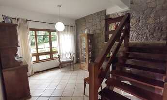 Imagem 3: Em meio a natureza, a 200m do mar do Sambaqui