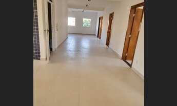 Imagem 3: Imóvel comercial de 240m2, acabamento de primeira, excelente localização