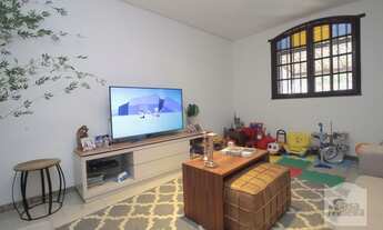 Imagem 4: Casa à Venda - Ouro Preto, 4 Quartos, 244 m²