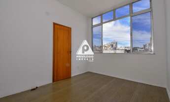 Imagem 7: Apartamento a venda no Flamengo - 3 quartos com dependência completa e vaga na escrutura