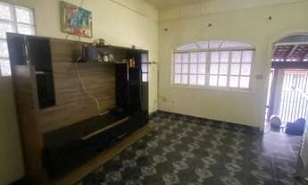 Imagem 3: Casa para aluguel tem 100 metros quadrados com 3 quartos em Parque Santo Antônio - Jacareí