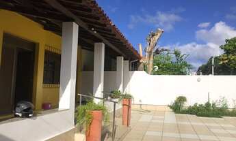 Imagem 2: Casa para venda, 360m² na Pituba, 3/4, sendo 2 SUÍTES, GABINETE, 2 VAGAS, dependência comp