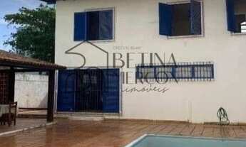 Imagem: Macaé - Excelente casa com 3 quartos localização