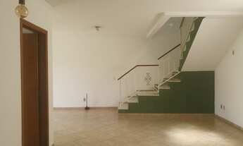 Imagem 2: CASA SOBRADO Casa com 3 dormitórios