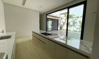 Imagem 4: Casa de condomínio térrea para venda tem 307 metros quadrados com 4 quartos