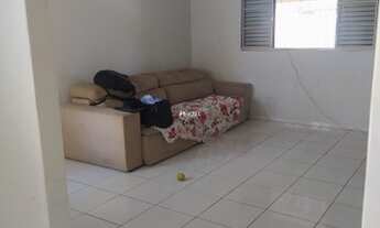 Imagem: UBERLÂNDIA - Casa Padrão - SANTA MÔNICA