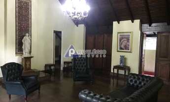 Imagem: Casa de rua à venda, 5 quartos, 3 suítes