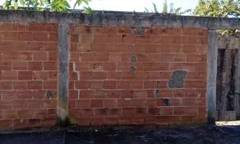 Imagem 4: Vendo terreno com casa a terminar