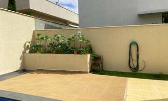 Imagem 4: Casa de condomínio sobrado para venda tem 320 metros quadrados com 4 quartos