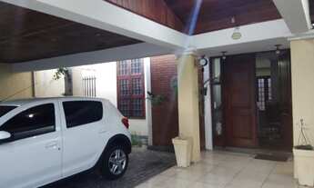 Imagem 4: JACAREÍ - Casa Padrão - JARDIM SANTA MARIA