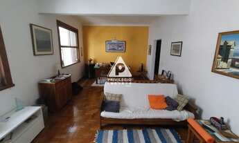 Imagem 3: Na Lagoa, ótimo apartamento com 3 quartos (sendo 1 suíte), dependências completas e 1 vaga