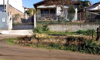 Imagem 2: Vende-se excelente imóvel com terreno de 540m² com casa e demais edificações de madeira