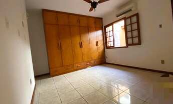Imagem 3: Casa linear Riviera c/ 3qts, send 1suíte, 3brs, 2vgs, amrs plnjds, churrqr, quintal, split