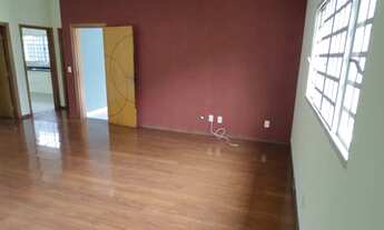 Imagem 4: Casa de condomínio para venda possui 145 metros quadrados com 4 quartos