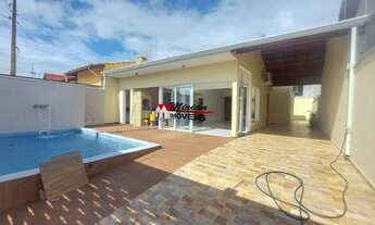 Imagem 2: Casa nova com piscina em bairro nobre a 700 metros do mar em Peruibe