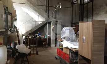 Imagem 6: Excelente galpão e casa com 651m² de área construída [VP