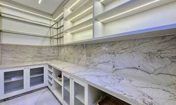 Imagem 5: Casa de condomínio sobrado para venda possui 907 metros quadrados com 6 quartos