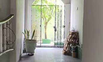 Imagem 3: Lunda casa no coração do parque dez, preço p fechar