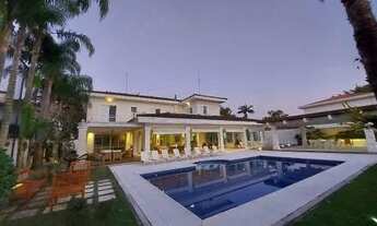 Imagem 3: Casa para venda possui 700 metros quadrados com 6 quartos em Daniela - Florianópolis - SC