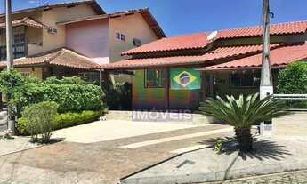 Imagem 2: Excelente casa com 3 dormitórios à venda, 228 m² por R$ 650.000 - Várzea das Moças - Niter