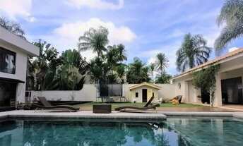 Imagem 3: Linda casa, em Condomínio de Alto Padrão, disponível para venda/locação. 650 m² com 4 suít