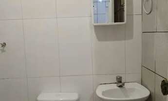 Imagem 3: Alugo casinha de fundo QE 21 Guará 2