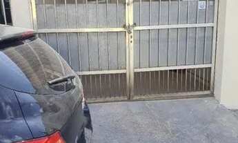 Imagem: Alugo casa de 3 comodos com garagem jd arpoador